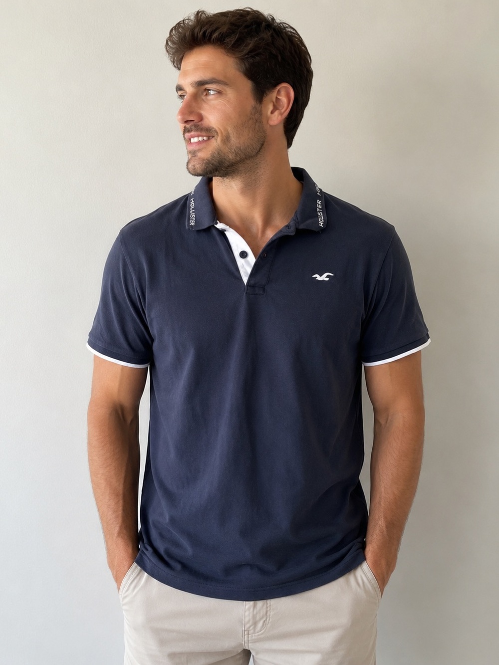 Hollister Men’s Black Polo with White Trim Size Large Spell Out Collar - Y2K